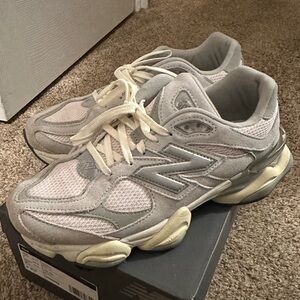 NEW BALANCE 9060 WOMENS 8.5
